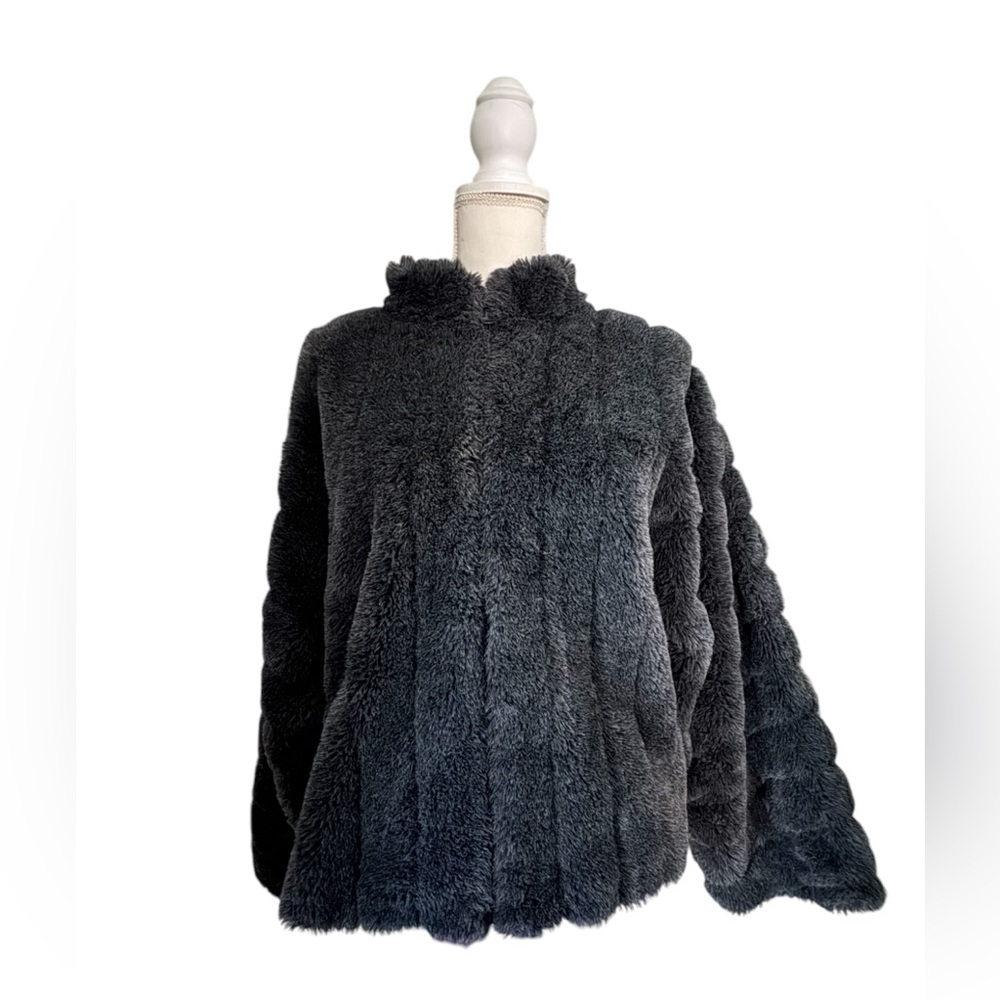 Faux Fur Coat (MEDIUM)